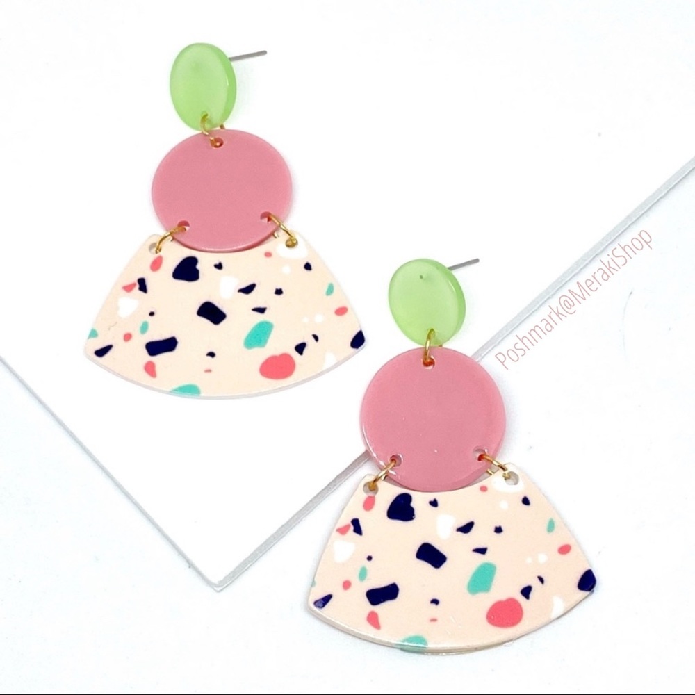 2/$25💛 Pastel Pink Green Memphis Confetti Acrylic 80s 90s Style Earrings…
